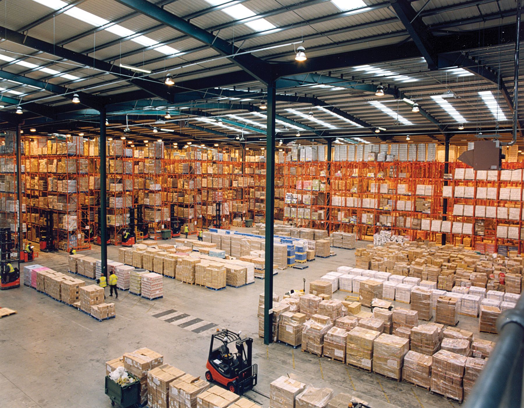 Warehouse with pallets
